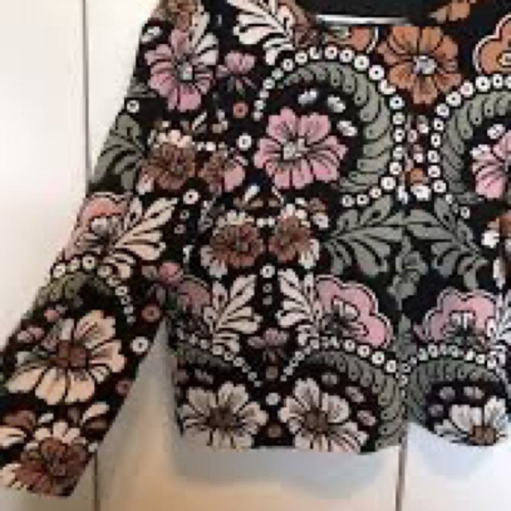 H&M 3/4 sleeve retro fall colors floral top black cropped size 12 - Picture 6 of 13